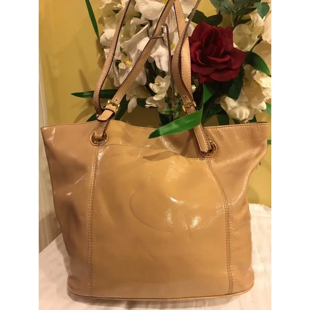 Michael Kors BEIGE PATENT LEATHER TOTE BAG PURSE (300